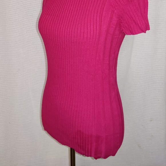 Daisy Fuentes | Hot pink knit short sleeve sweater top - Picture 11 of 13